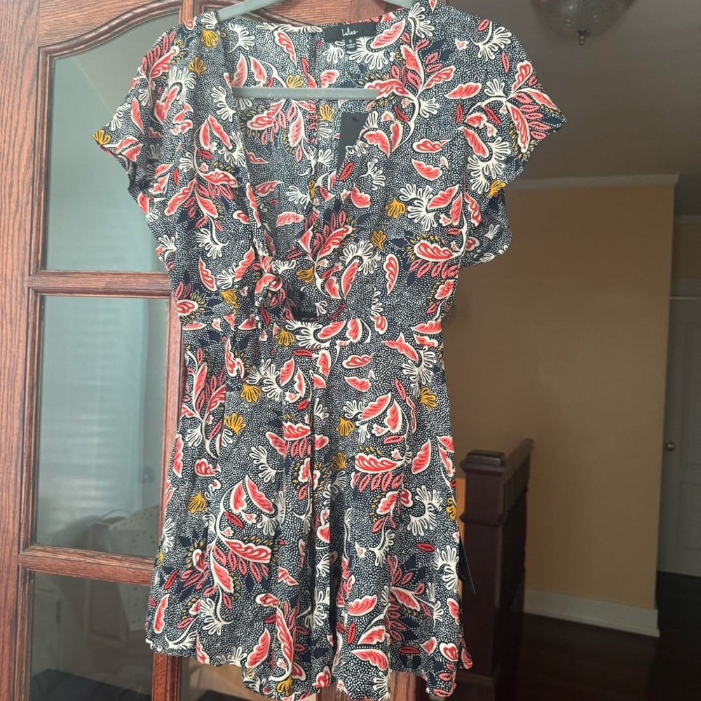 Super cute fall Lulu’s romper. Size S NWT Color: Navy